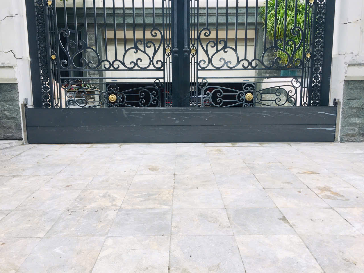 Hộ gia đình